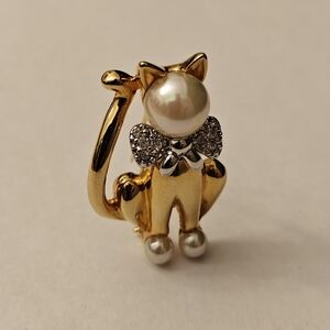 Adorable Vintage Signed Keyes Kitty Cat Brooch with Pearl And Crystals